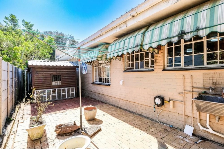 4 Bedroom Property for Sale in Glen Barrie Western Cape